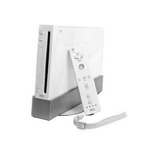 Console Wii (usata) + Wii Fit + 1 controller + 1 nunchuck + 2 giochi